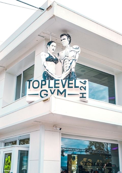 Top level gym al lido di spina vi aspetta. H24 e istruttori qualificati.